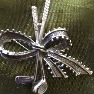 Golf Club Pin.Look Closely @ The Detaling. Perfect